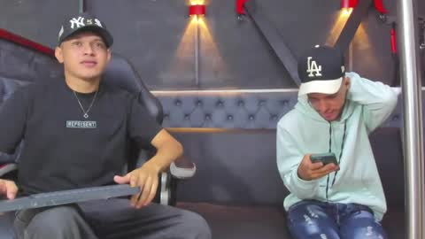 angel_villareal_ online show from 04-28-26, 04:06