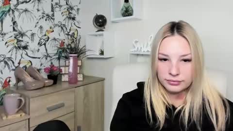 Snapshot of angela21babe chatting on 03-11-26, 07:03 Angela online show from 03-11-26, 07:03