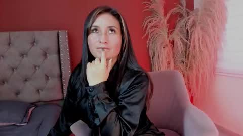 Snapshot of angela_fiory chatting on 02-12-26, 06:25 Ange online show from 02-12-26, 06:25