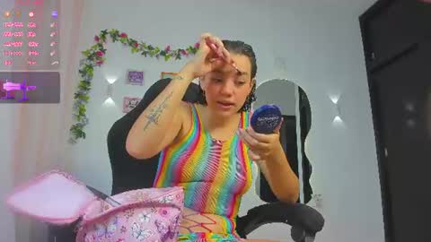 Snapshot of angela_hank2_ chatting on 07-21-26, 11:29 ANGELA online show from 07-21-26, 11:29