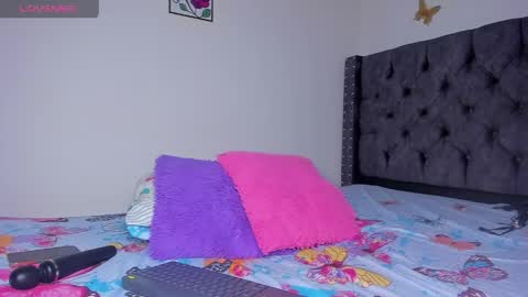 Angela online show from 04-25-26, 12:30