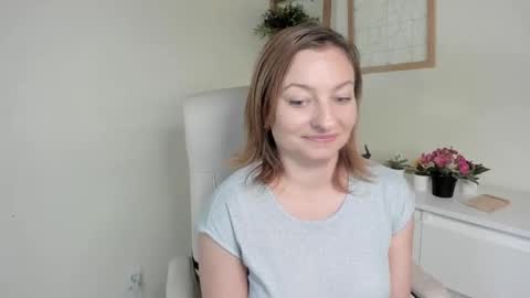 Angela online show from 09-17-25, 05:53