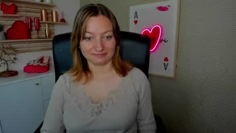 Snapshot of angela_samt chatting on 06-17-26, 05:32 Angela online show from 06-17-26, 05:32