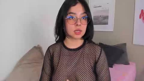 Snapshot of angelaa_smith chatting on 10-01-25, 04:18 Angela online show from 10-01-25, 04:18