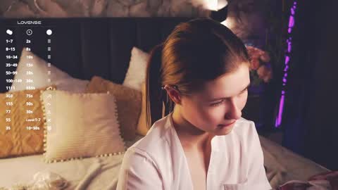 Mary online show from 04-25-26, 01:41