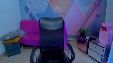 Snapshot of angelacoffee chatting on 11-05-25, 04:01 Angela online show from 11-05-25, 04:01