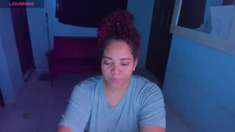 Snapshot of angelacoffee chatting on 11-22-25, 06:51 Angela online show from 11-22-25, 06:51