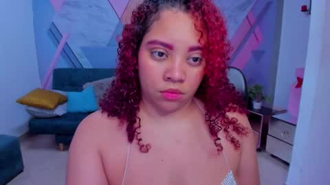 Snapshot of angelacoffee chatting on 11-25-25, 04:01 Angela online show from 11-25-25, 04:01