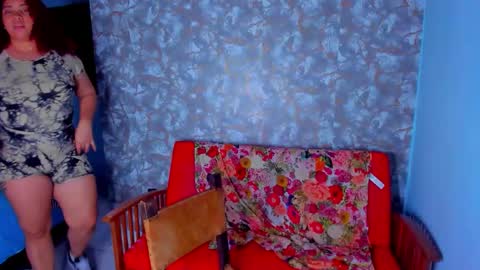 Snapshot of angelacoffee chatting on 12-18-25, 09:43 Angela online show from 12-18-25, 09:43