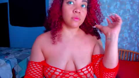 Snapshot of angelacoffee chatting on 01-11-26, 12:04 Angela online show from 01-11-26, 12:04