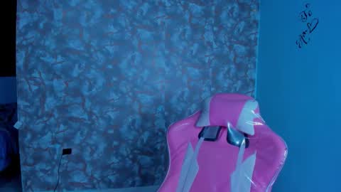 Snapshot of angelacoffee chatting on 03-11-26, 11:44 Angela online show from 03-11-26, 11:44