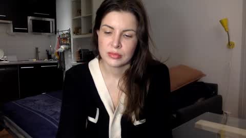 Snapshot of angeladarkk chatting on 12-11-24, 08:18 Angela online show from 12-11-24, 08:18