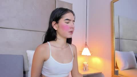 angelag_ online show from 11-25-25, 08:20