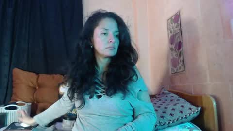 Angela online show from 05-01-26, 05:45