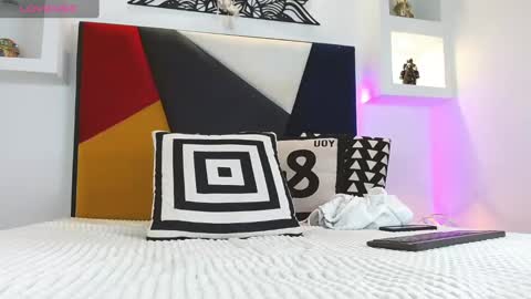 Angel online show from 01-31-25, 04:47