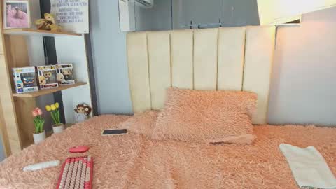 Snapshot of angelbae_ chatting on 12-14-25, 10:36 AngelBae online show from 12-14-25, 10:36