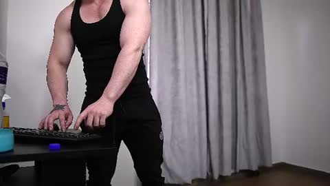 Snapshot of angelcabezaz chatting on 06-24-26, 06:40 NGEL. online show from 06-24-26, 06:40