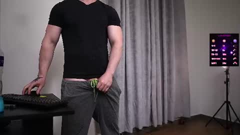 Snapshot of angelcabezaz chatting on 06-28-26, 02:39 NGEL. online show from 06-28-26, 02:39