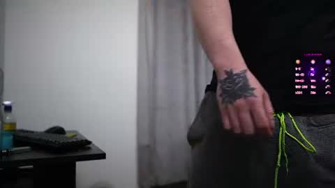Snapshot of angelcabezaz chatting on 07-27-26, 01:34 NGEL. online show from 07-27-26, 01:34