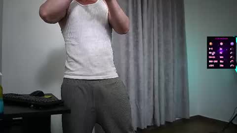 Snapshot of angelcabezaz chatting on 07-30-26, 01:15 NGEL. online show from 07-30-26, 01:15