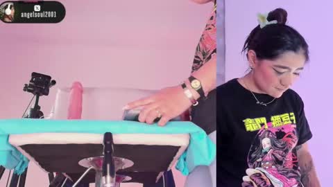 Snapshot of angelcb_ chatting on 10-05-25, 06:45 angel online show from 10-05-25, 06:45