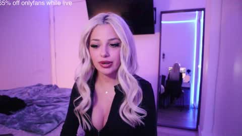 Snapshot of angelcookie chatting on 03-05-26, 04:08 angelcookie online show from 03-05-26, 04:08