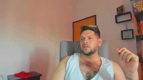 Snapshot of angelcute3 chatting on 10-29-25, 05:04 angel online show from 10-29-25, 05:04