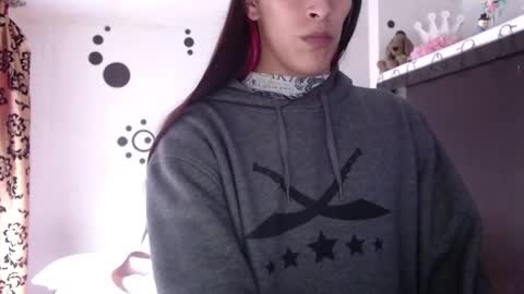 Snapshot of angele_johnson chatting on 03-07-25, 08:22 angele online show from 03-07-25, 08:22