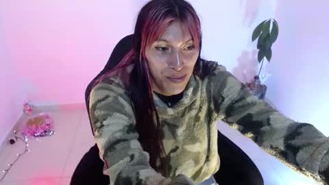 Snapshot of angele_johnson chatting on 10-03-25, 09:23 angele online show from 10-03-25, 09:23