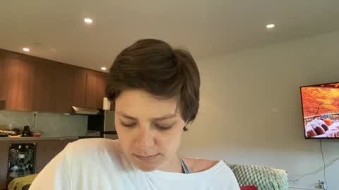 Snapshot of angeleleven11 chatting on 09-19-25, 05:57 angeleleven11 online show from 09-19-25, 05:57