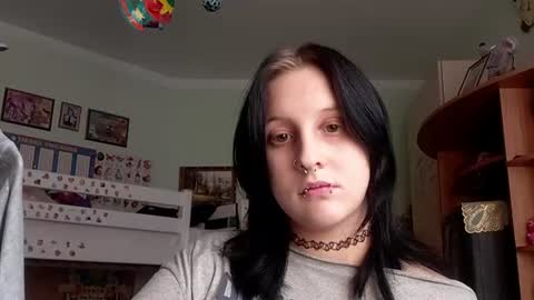 Snapshot of angelenaguedesse chatting on 07-24-26, 09:07 Kate online show from 07-24-26, 09:07