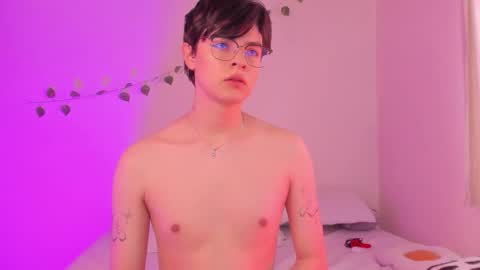 Snapshot of angelfiore chatting on 11-04-25, 04:39 Angel Fiore online show from 11-04-25, 04:39