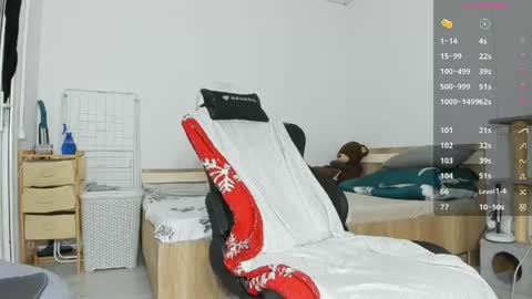 Frankie  online show from 04-19-26, 06:10