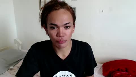 Snapshot of angelic_slutxx chatting on 12-23-24, 02:02 Yhanna online show from 12-23-24, 02:02