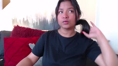 Snapshot of angelica_bss chatting on 01-07-25, 03:23 Angelica bss online show from 01-07-25, 03:23