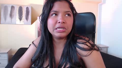 Snapshot of angelica_bss chatting on 01-15-25, 05:58 Angelica bss online show from 01-15-25, 05:58