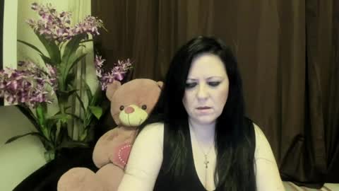 angelicmilfshania online show from 05-05-26, 09:45