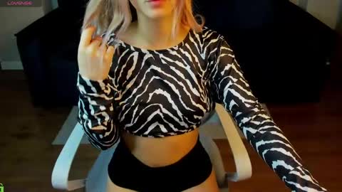 Angelina online show from 04-17-26, 01:19