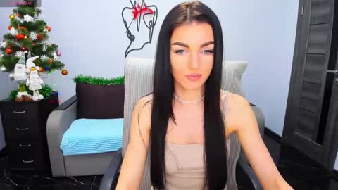 Snapshot of angelina_clark chatting on 12-28-24, 12:45 Angelina online show from 12-28-24, 12:45