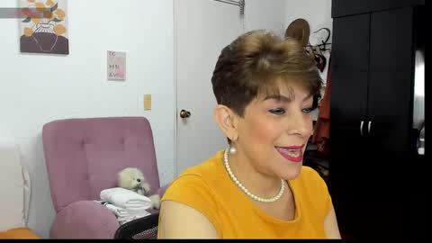 Angelina online show from 11-13-25, 10:30