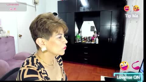 Angelina online show from 11-24-25, 10:53