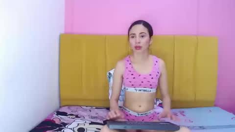 Snapshot of angelinabrookcm101 chatting on 12-12-24, 09:58 Angelina Brook online show from 12-12-24, 09:58