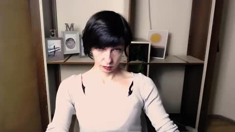 Angelina online show from 12-17-25, 06:41