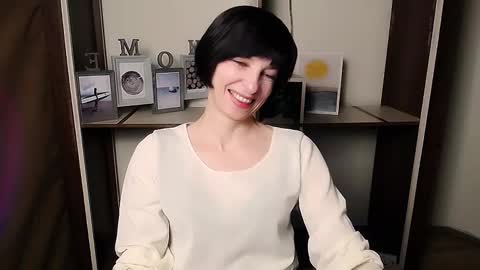 Angelina online show from 01-18-26, 01:26