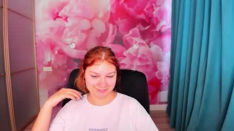 AngelinaLow online show from 06-09-26, 11:55