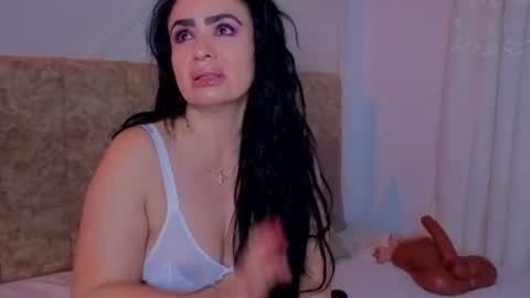 Snapshot of angelinarouse_ chatting on 06-13-26, 03:15 angelinarouse_ online show from 06-13-26, 03:15