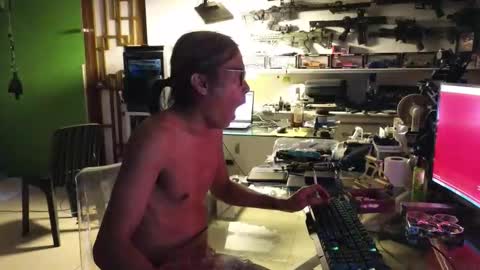 Snapshot of angelinasia chatting on 09-11-25, 03:45 Angel online show from 09-11-25, 03:45