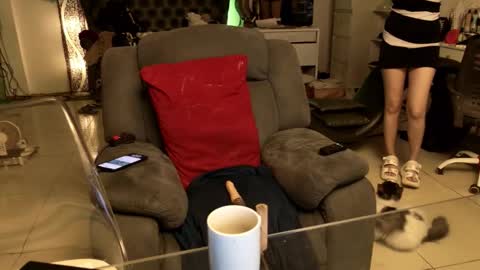 Snapshot of angelinasia chatting on 10-04-25, 11:47 Angel online show from 10-04-25, 11:47