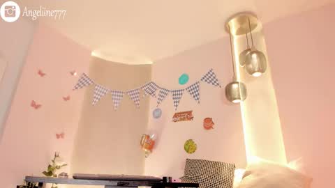 Angeline  online show from 10-04-25, 12:36