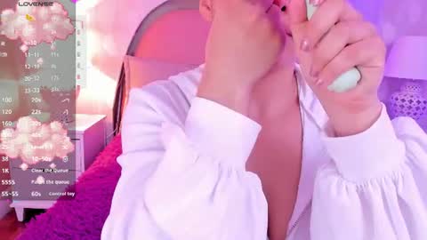Snapshot of angeline__cute chatting on 06-22-26, 12:24 angeline online show from 06-22-26, 12:24